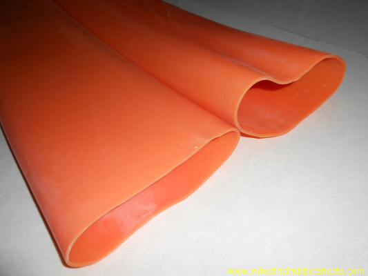 Экструзия труб силикона толщины 3-4мм для Слевинг силиконовой резины ролика/короны