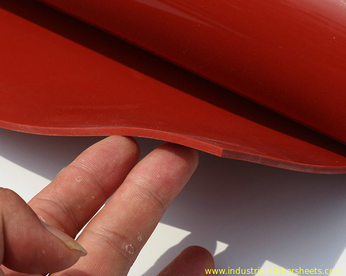 лист силикона плотности 1.25г/Км3 красный/водоустойчивая резиновая прочность на растяжение листа 7.5Мпа