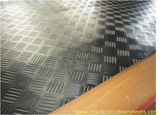 Industrial Grade Rubber Mat and Gasket Sheet with 1.25-1.6g/cm3 Density and Corrosion Resistance